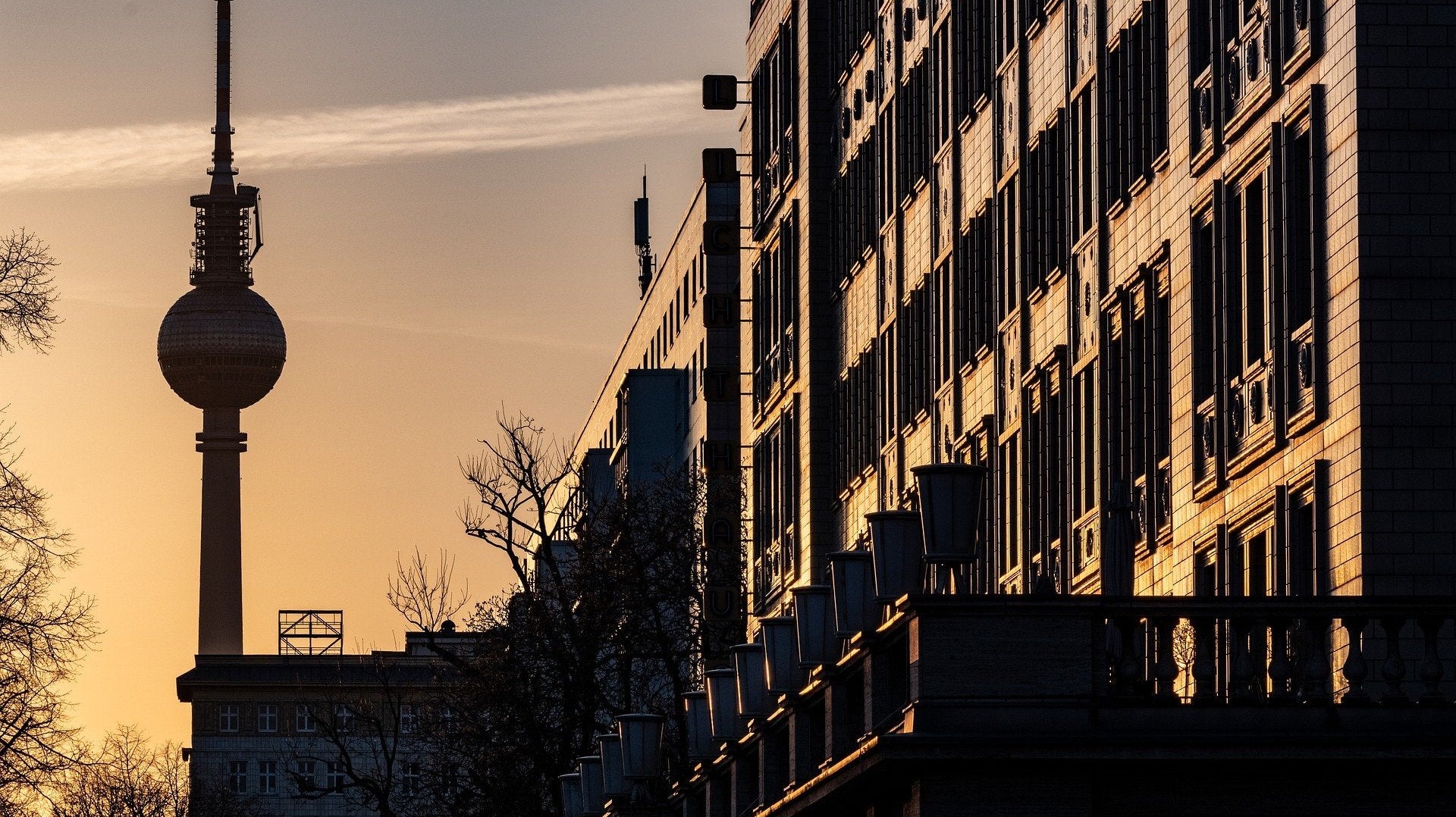 BERLIN VINTAGE STORE GUIDE - Peeces