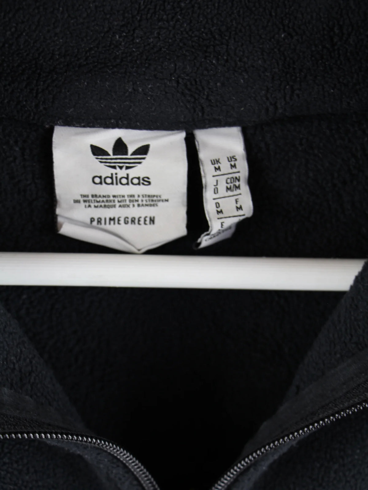 Adidas Fleece Schwarz M – Etikett