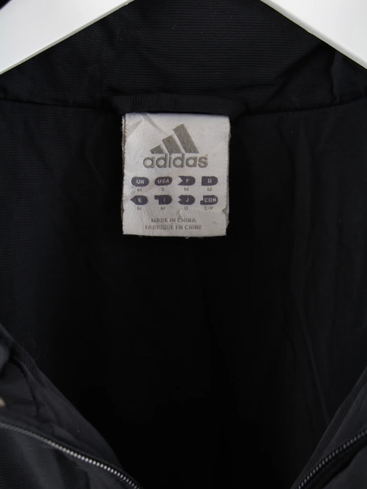 Adidas Jacke Schwarz M – Etikett