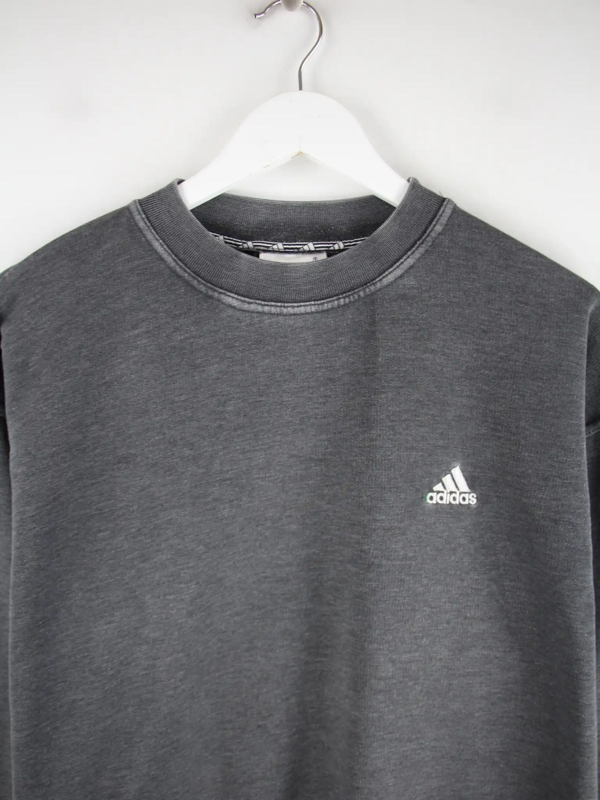 Adidas Sweater Grau M – Etikett
