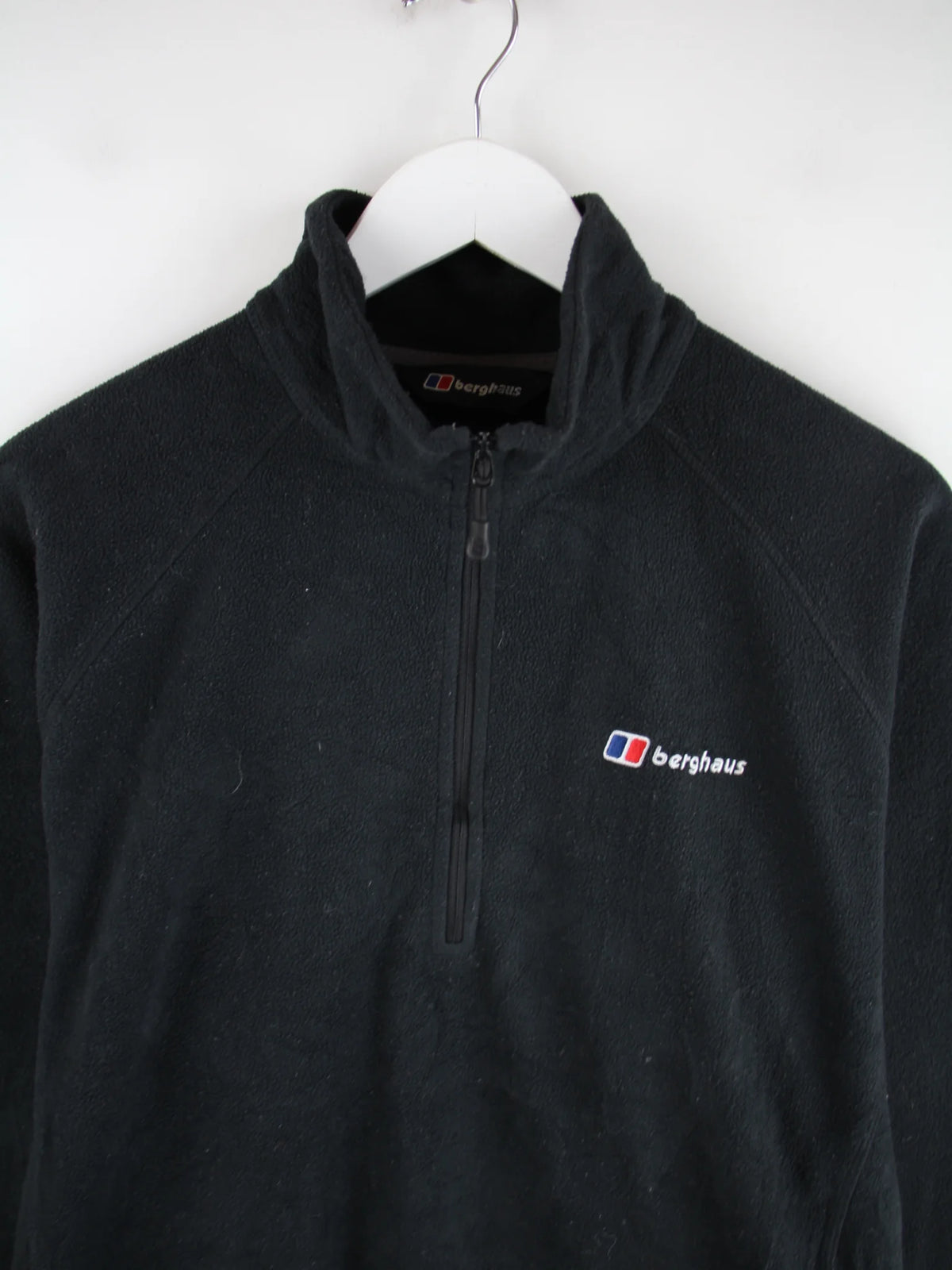 Berghaus Fleece Schwarz XL – Detailansicht Vorderseite
