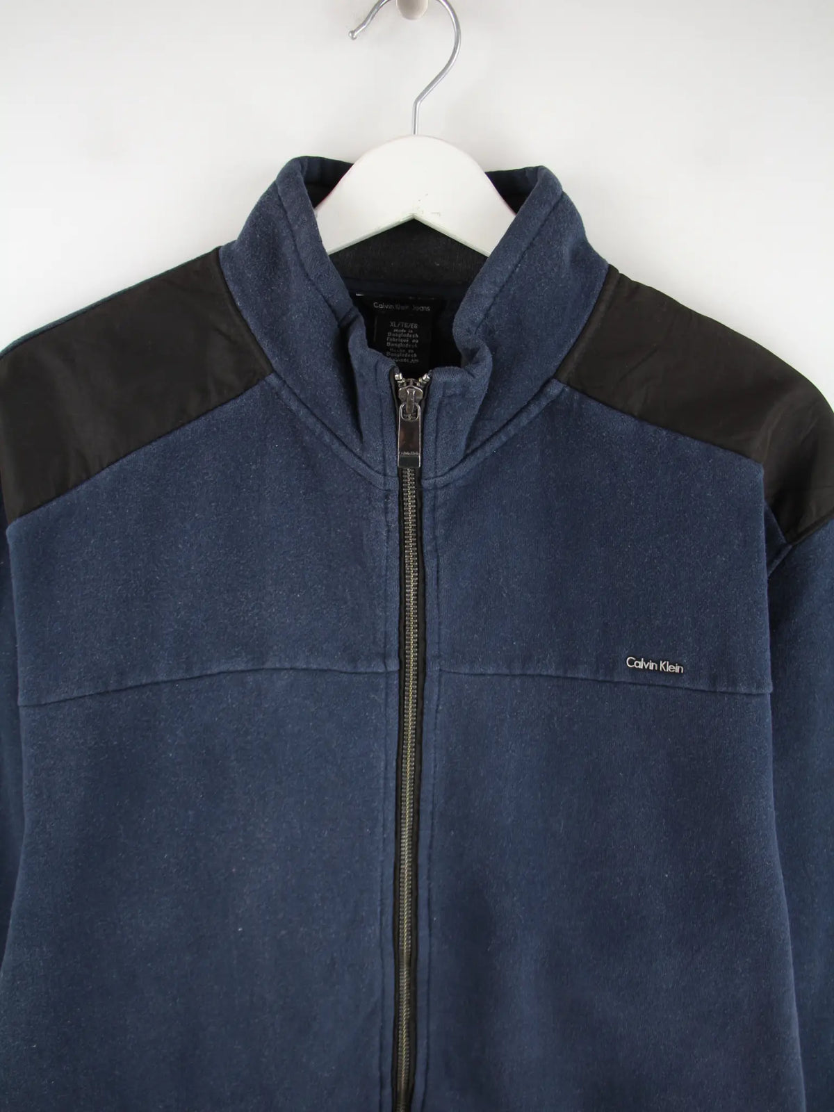 Calvin Klein Sweatjacke Blau XL – Detailansicht Vorderseite