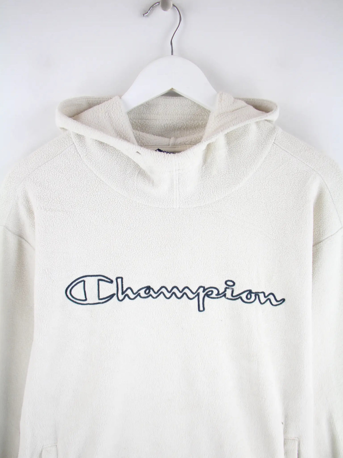 Champion Fleece Weiß S – Detailansicht Vorderseite