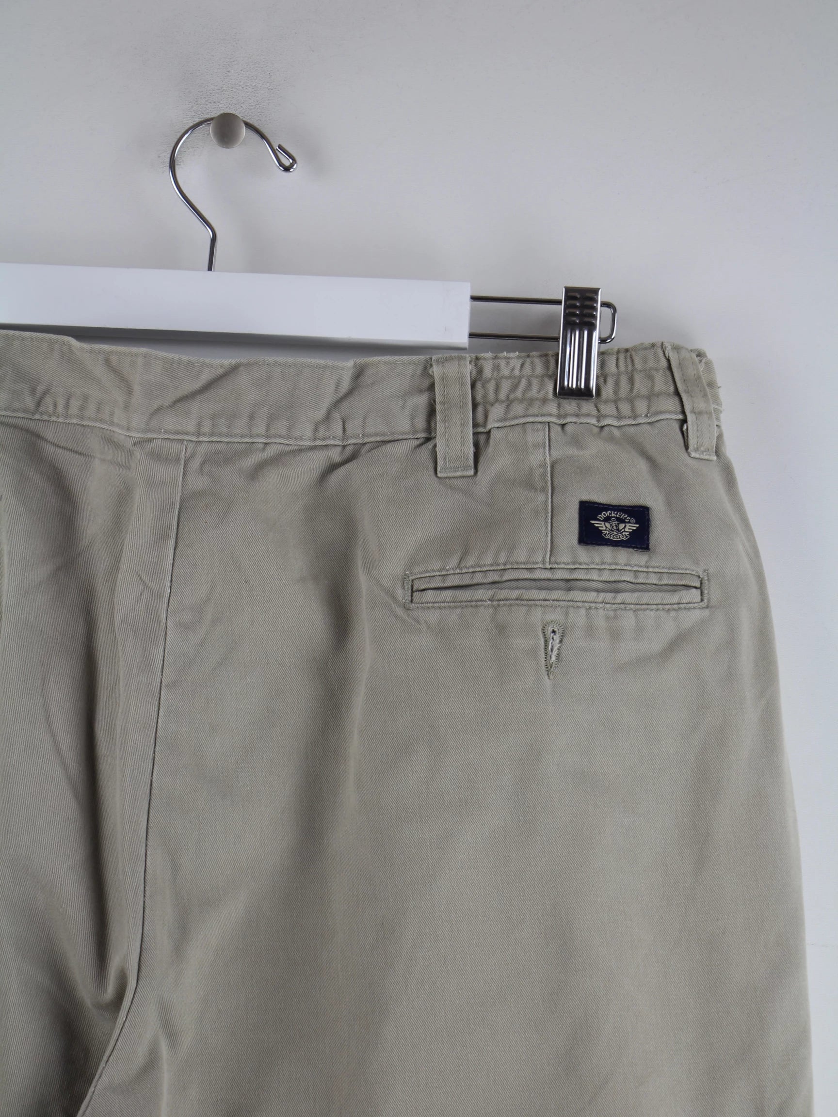 Dockers Hose Beige One Size – Detailansicht Vorderseite