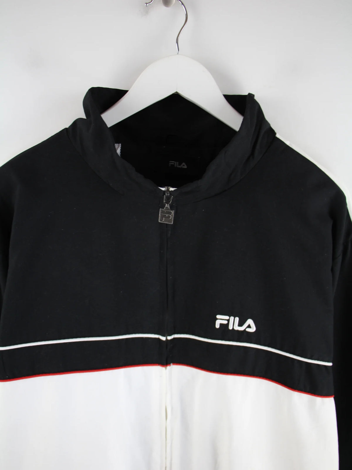 Fila Trainingsjacke Weiß XXL – Detailansicht Vorderseite