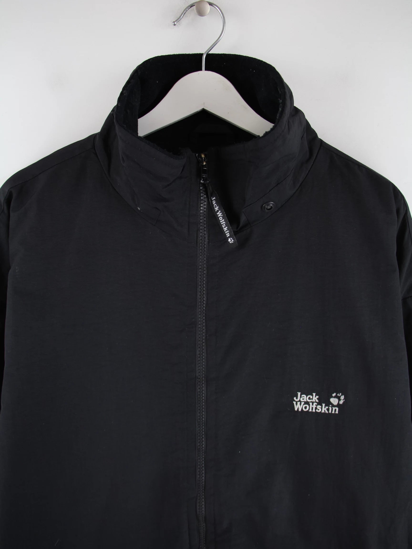 Jack Wolfskin Jacke Schwarz XL – Detailansicht Vorderseite