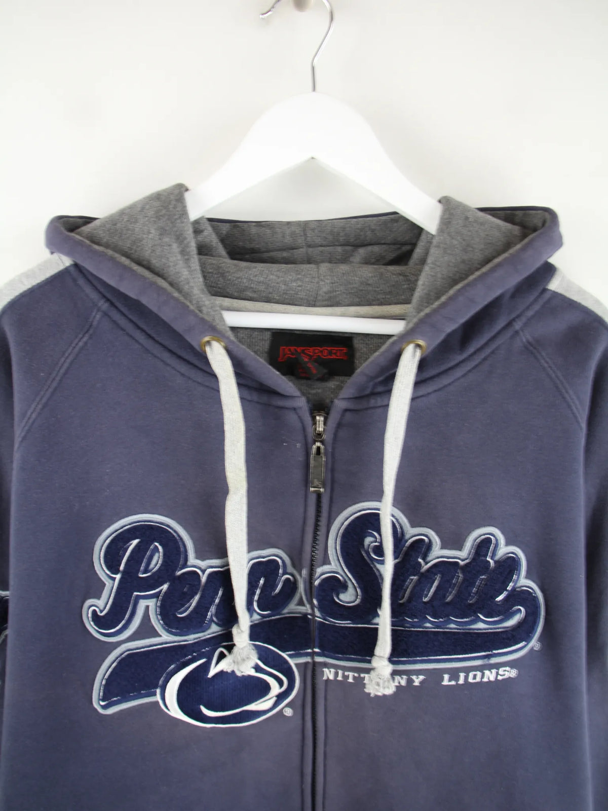 Jansport Hoodie Blau XXL – Detailansicht Vorderseite