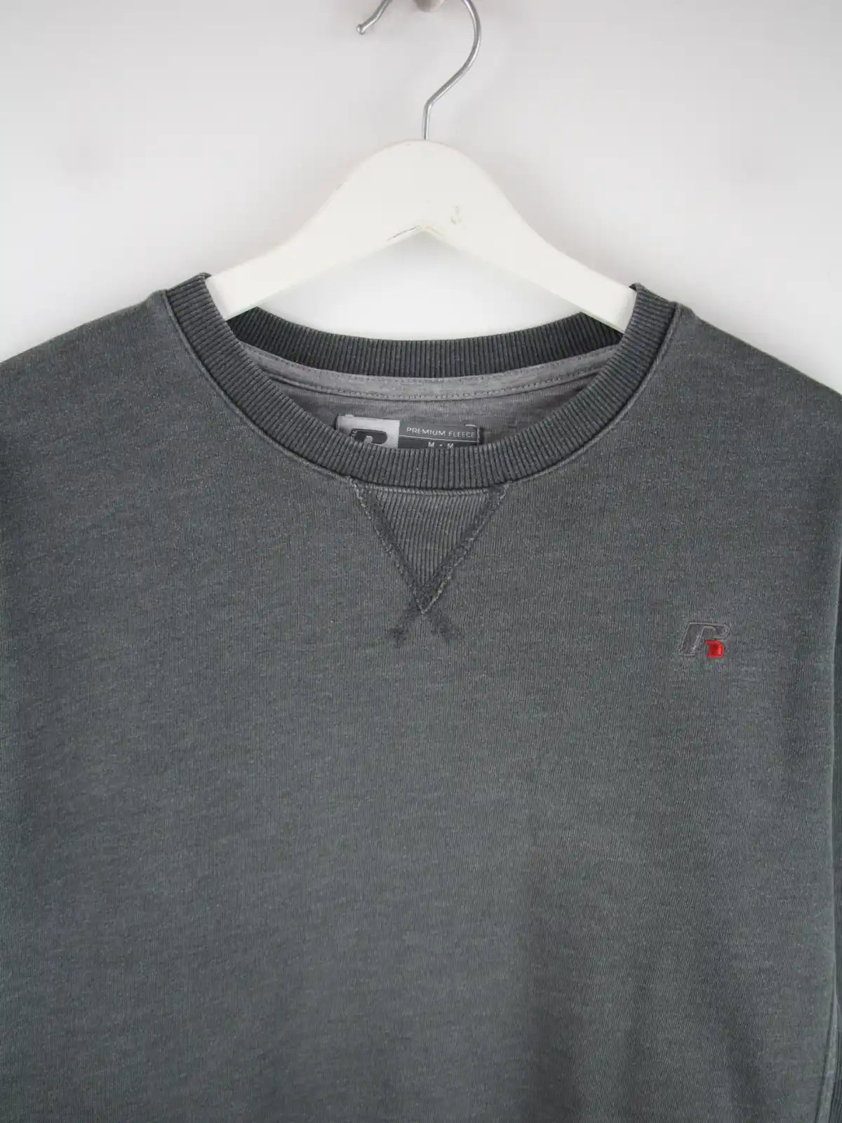 Russell Athletic Sweater Grau M – Detailansicht Vorderseite