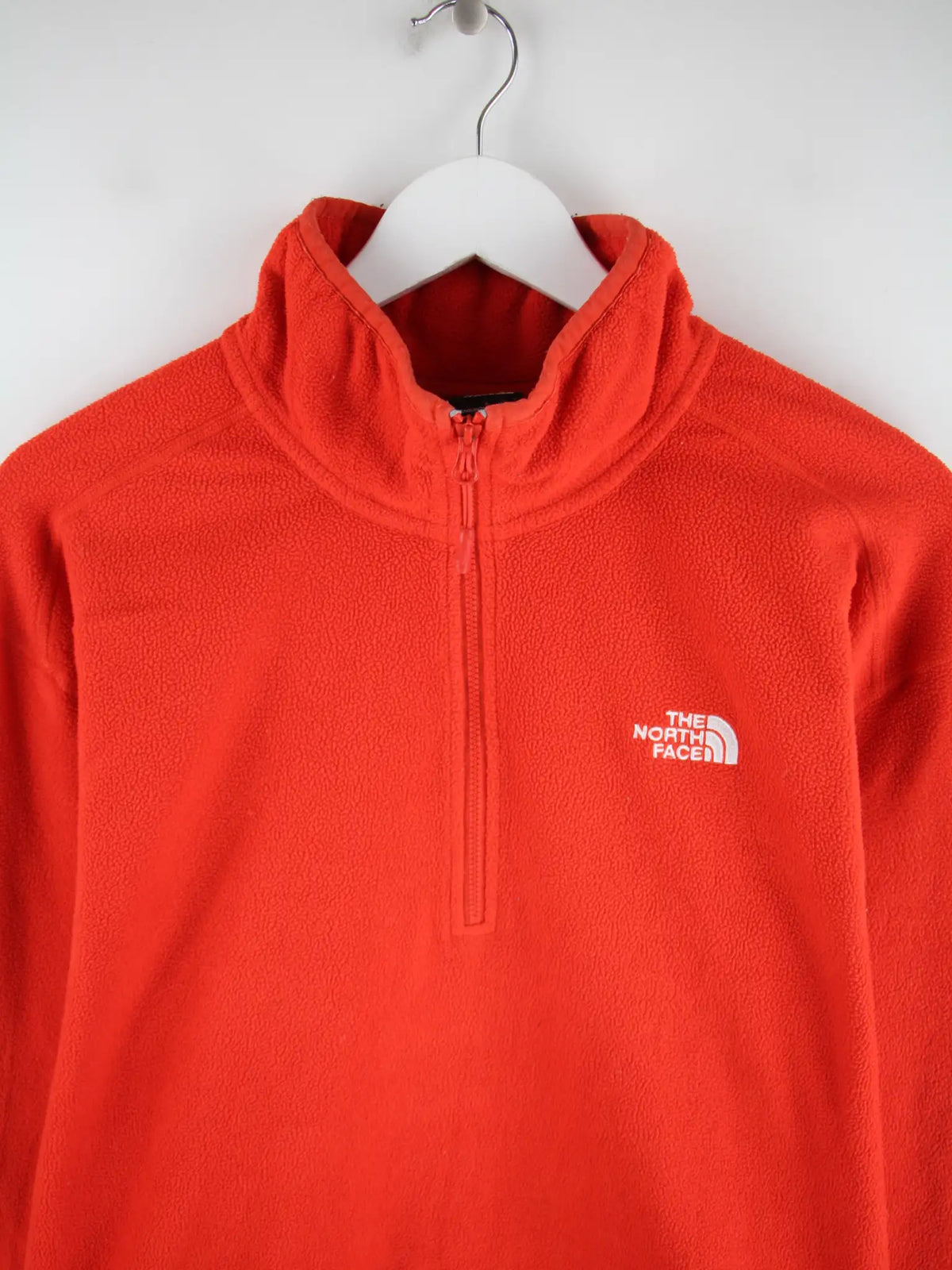 The North Face Fleece Orange XXL – Detailansicht Vorderseite