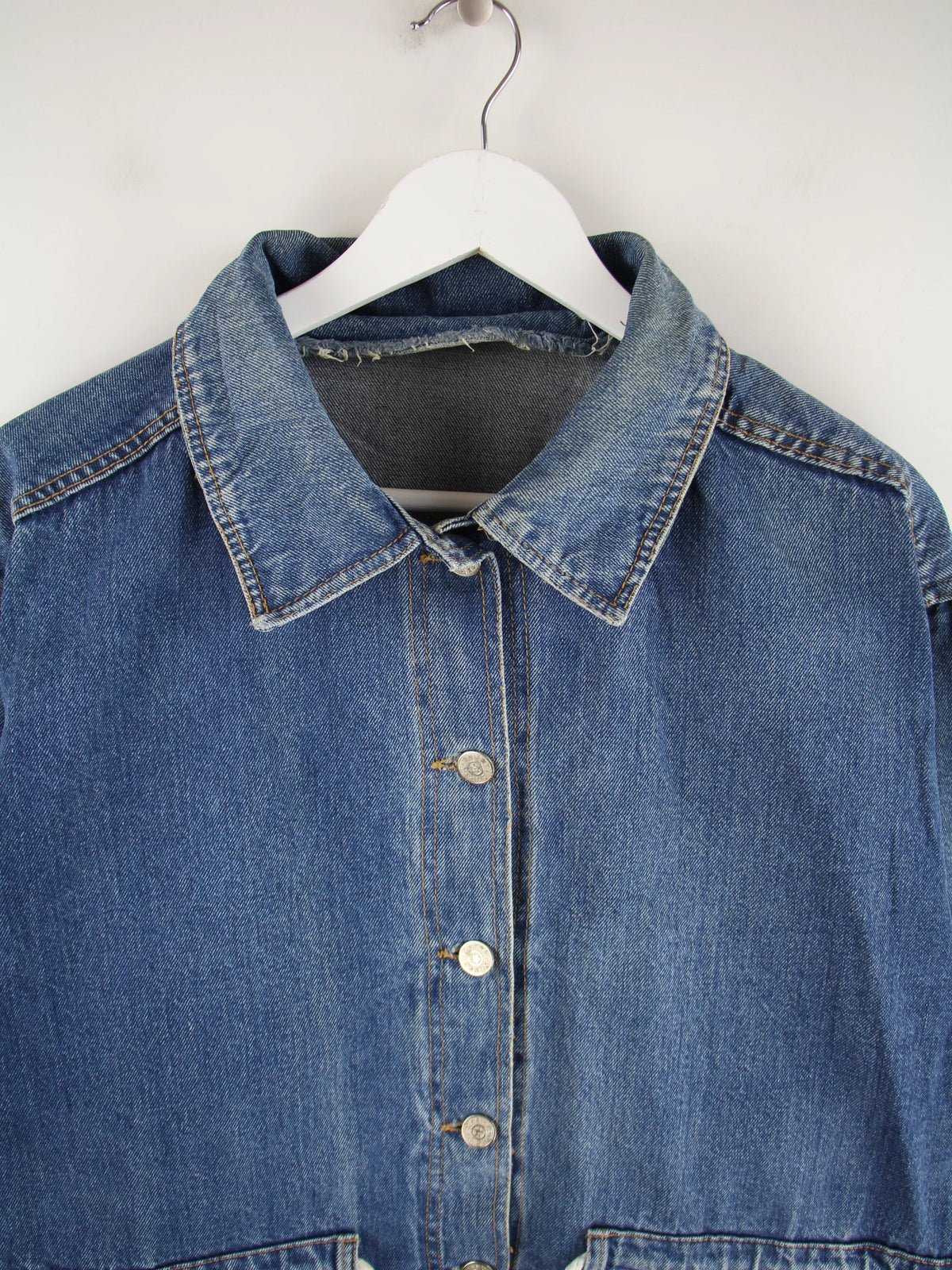 Vintage Jeansjacke Blau M – Detailansicht Vorderseite