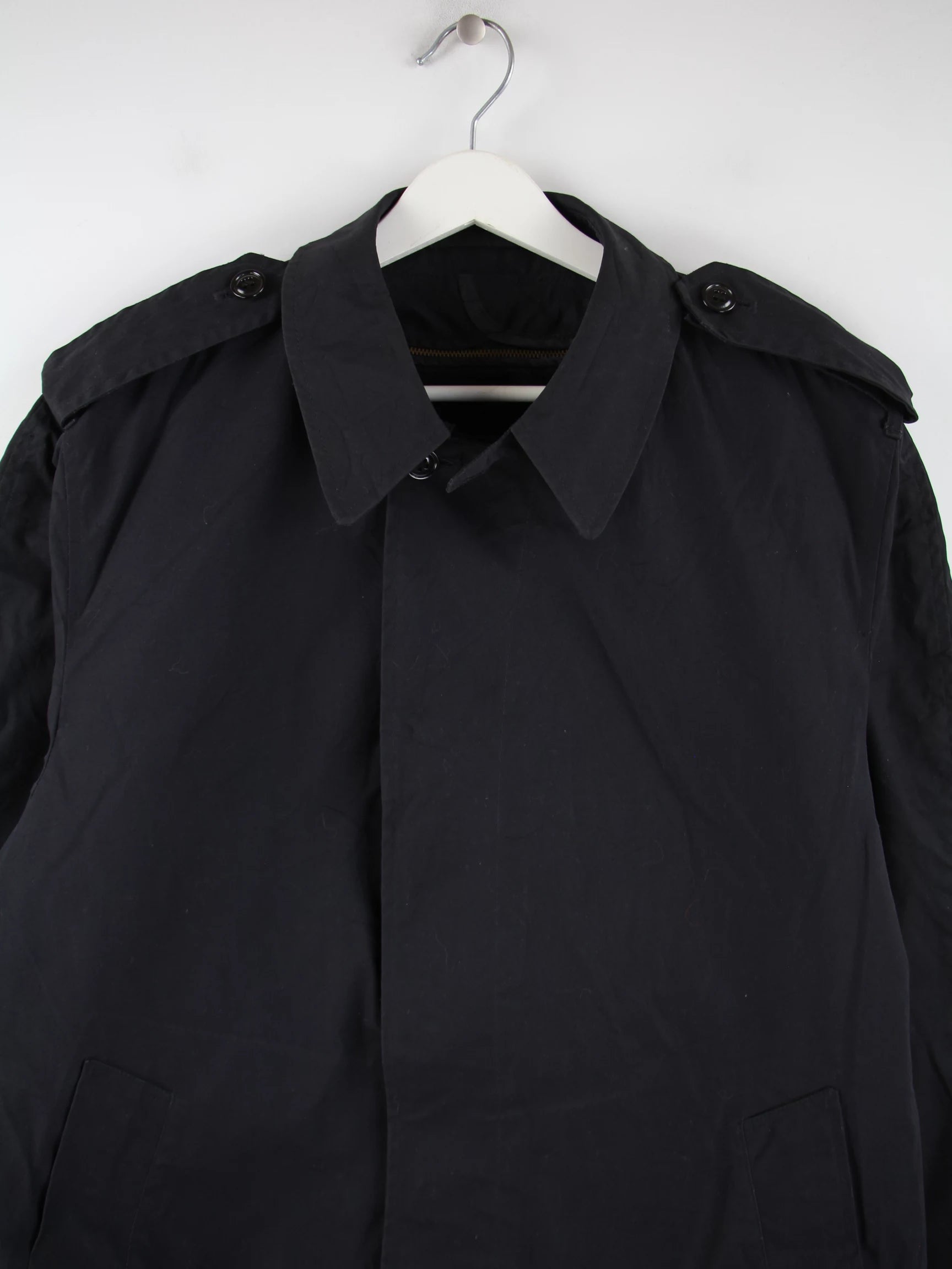 Vintage Mantel Schwarz M – Detailansicht Vorderseite
