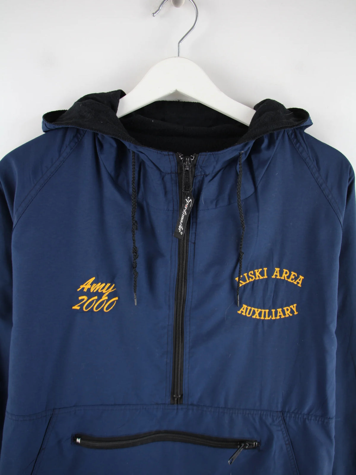 Vintage Windbreaker Blau M – Detailansicht Vorderseite