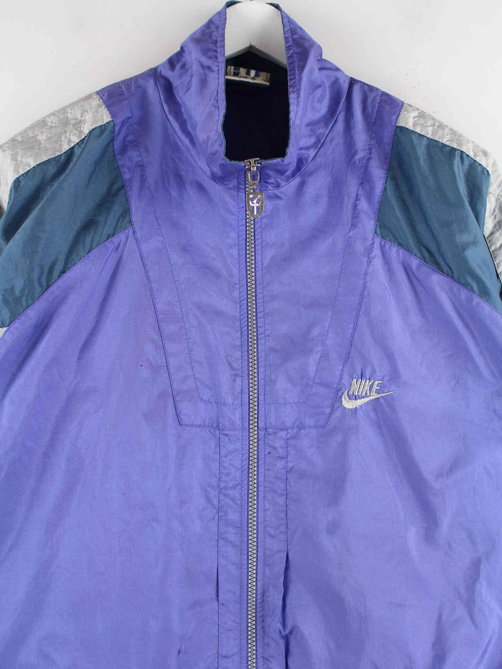 Nike 80s Vintage International Patch Trainingsjacke Lila M (detail image 1)