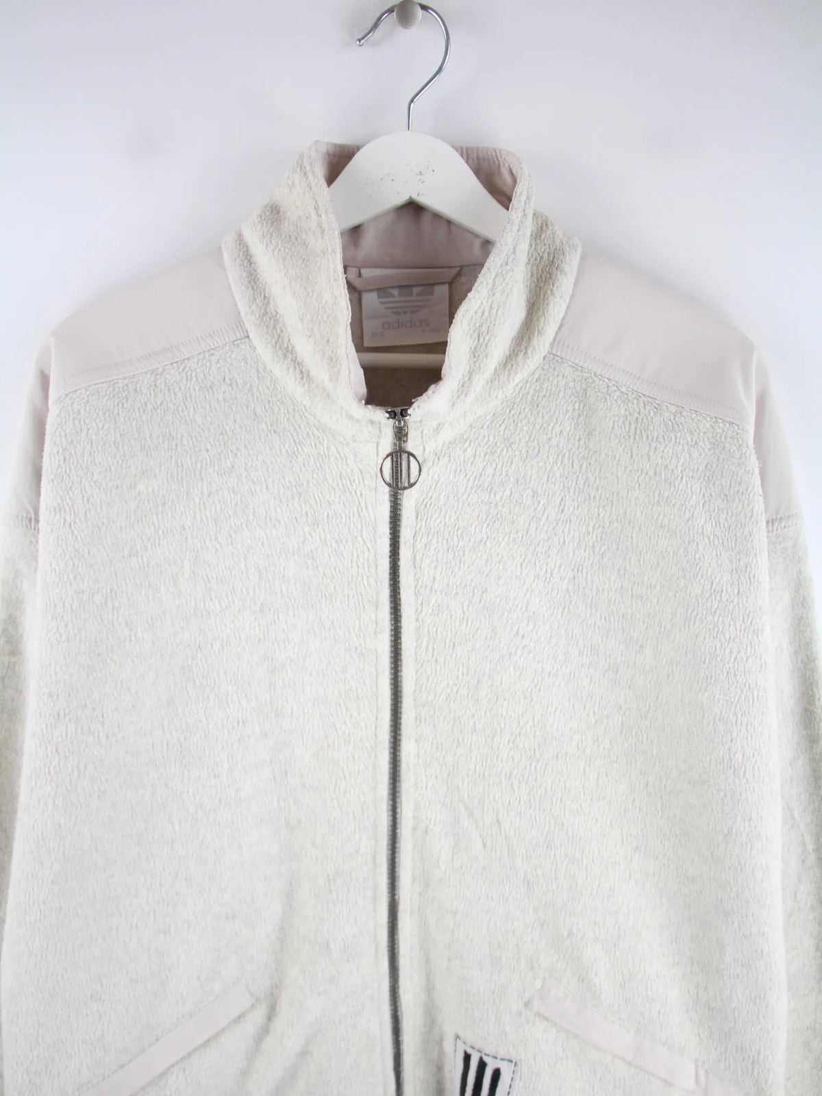 Adidas Fleece Beige XL – Detailansicht Vorderseite
