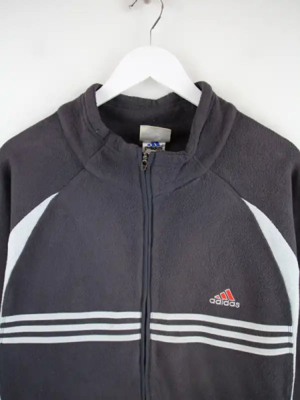 Adidas Fleece Grau 3XL – Detailansicht Vorderseite