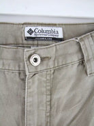 Columbia Hose Beige – Detailansicht Vorderseite