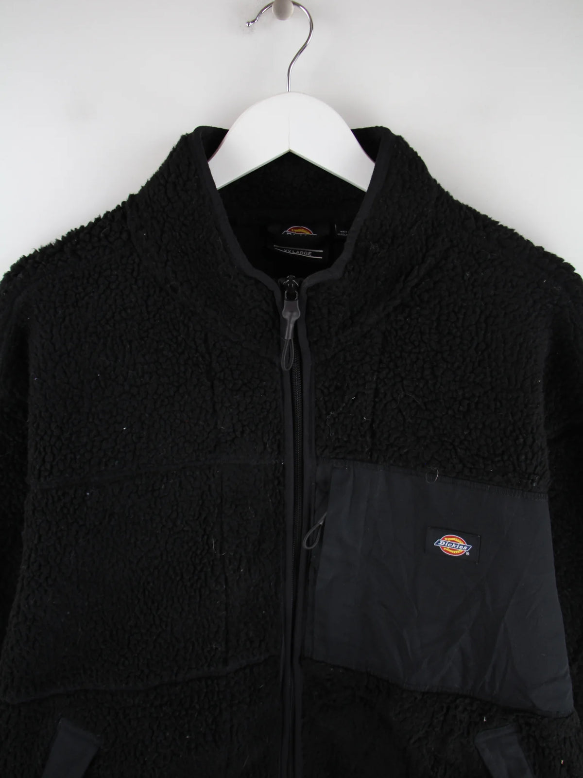 Dickies Leichte Jacke Schwarz XXL – Detailansicht Vorderseite