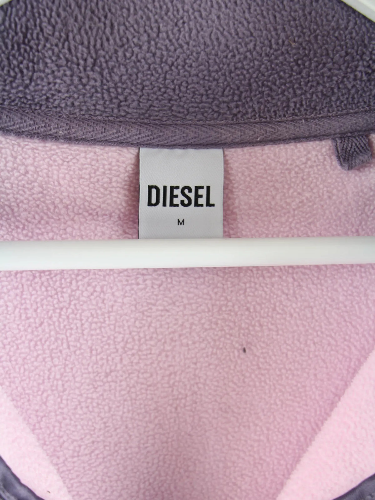 Diesel Fleece Rosa M – Etikett