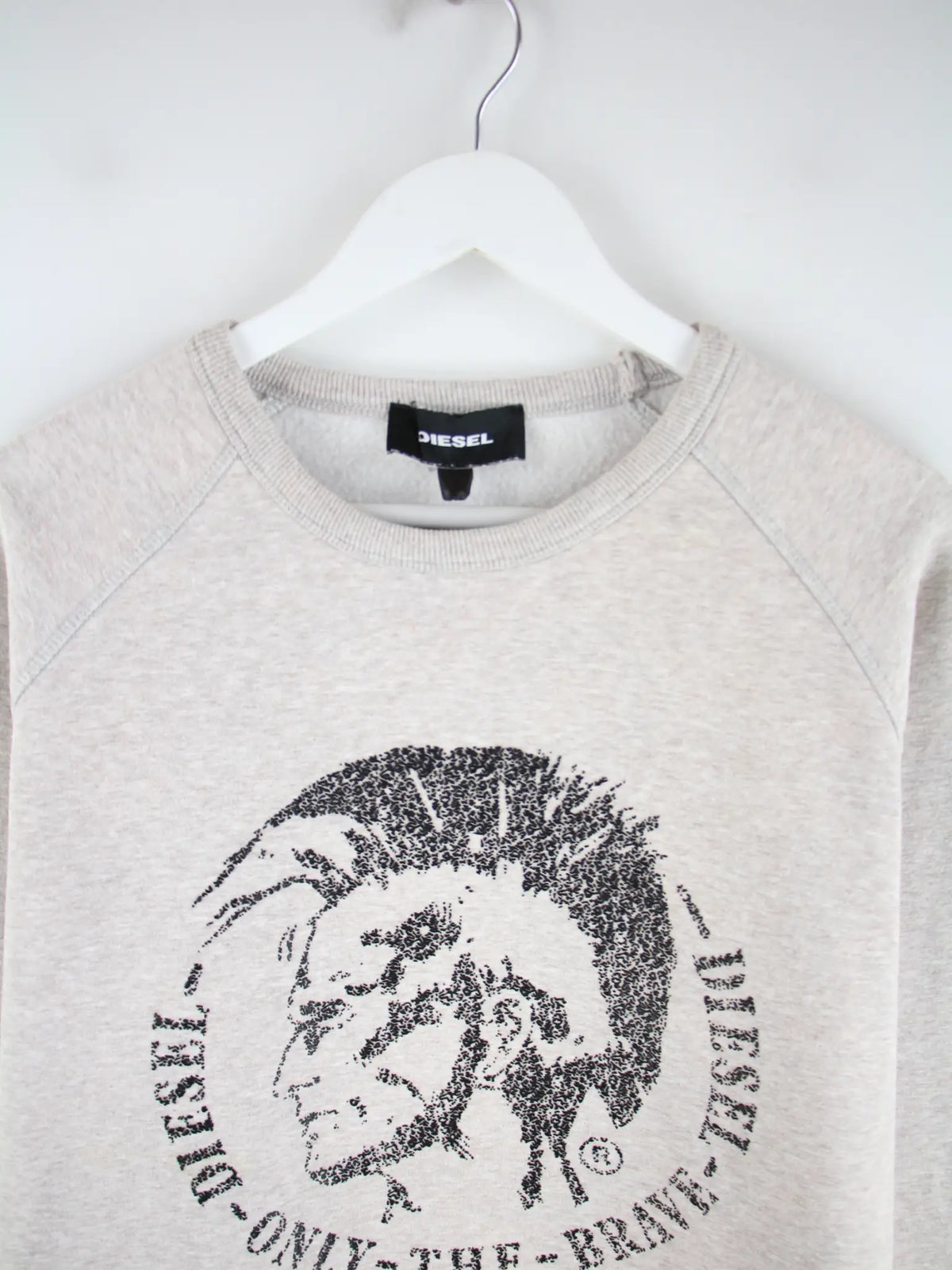 Diesel Sweater Grau XL – Detailansicht Vorderseite