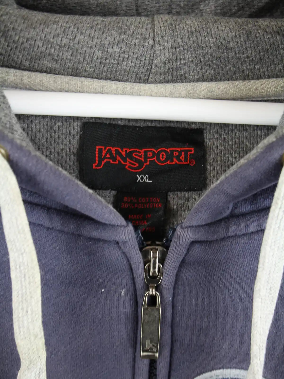 Jansport Hoodie Blau XXL – Etikett