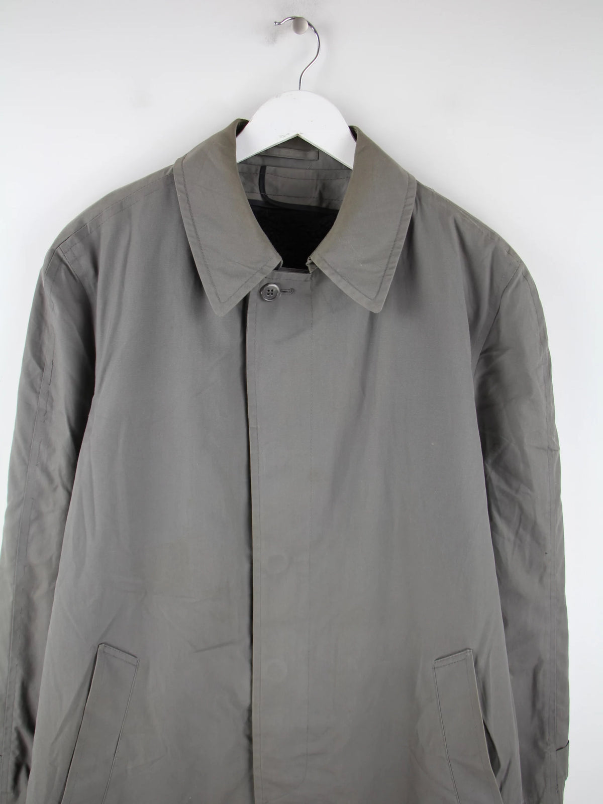 London Fog Mantel Grau XL – Detailansicht Vorderseite