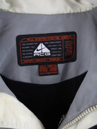 Nike Jacke Grau M – Etikett