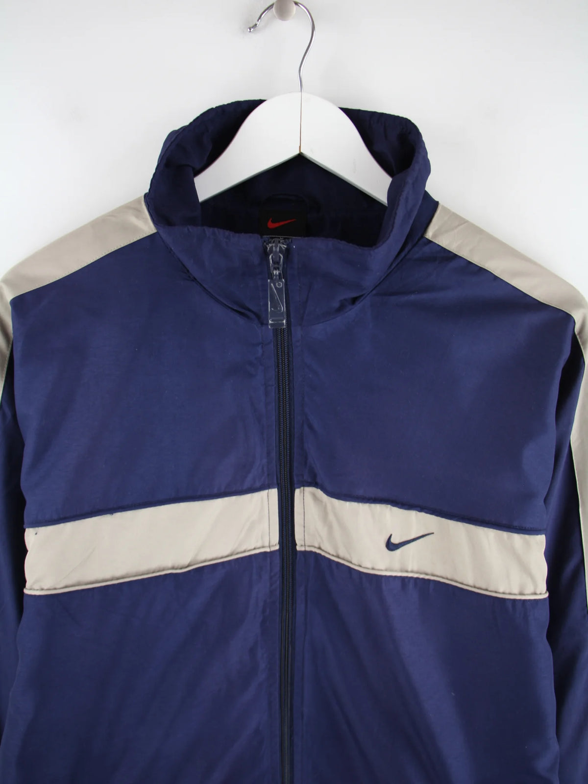 Nike Leichte Jacke Blau L – Detailansicht Vorderseite