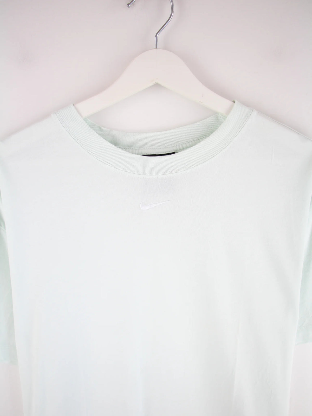 Nike T-Shirt Blau M – Detailansicht Vorderseite