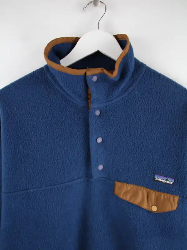 Patagonia Sweater Blau M – Detailansicht Vorderseite