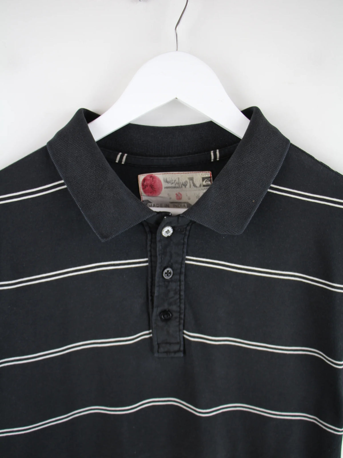 Quiksilver Polo Schwarz M – Detailansicht Vorderseite