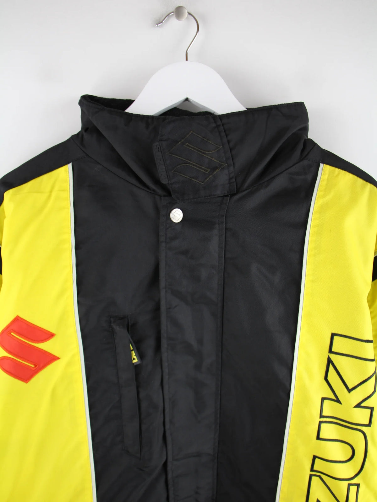 Suzuki Jacke Mehrfarbig XL – Detailansicht Vorderseite