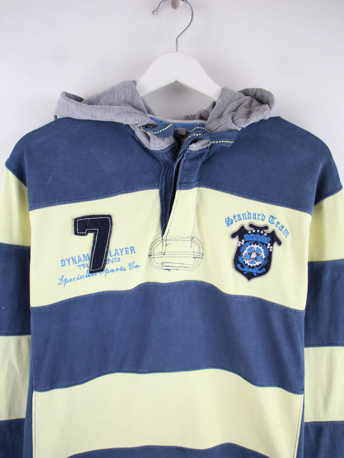 Vintage Hoodie Mehrfarbig XL – Detailansicht Vorderseite