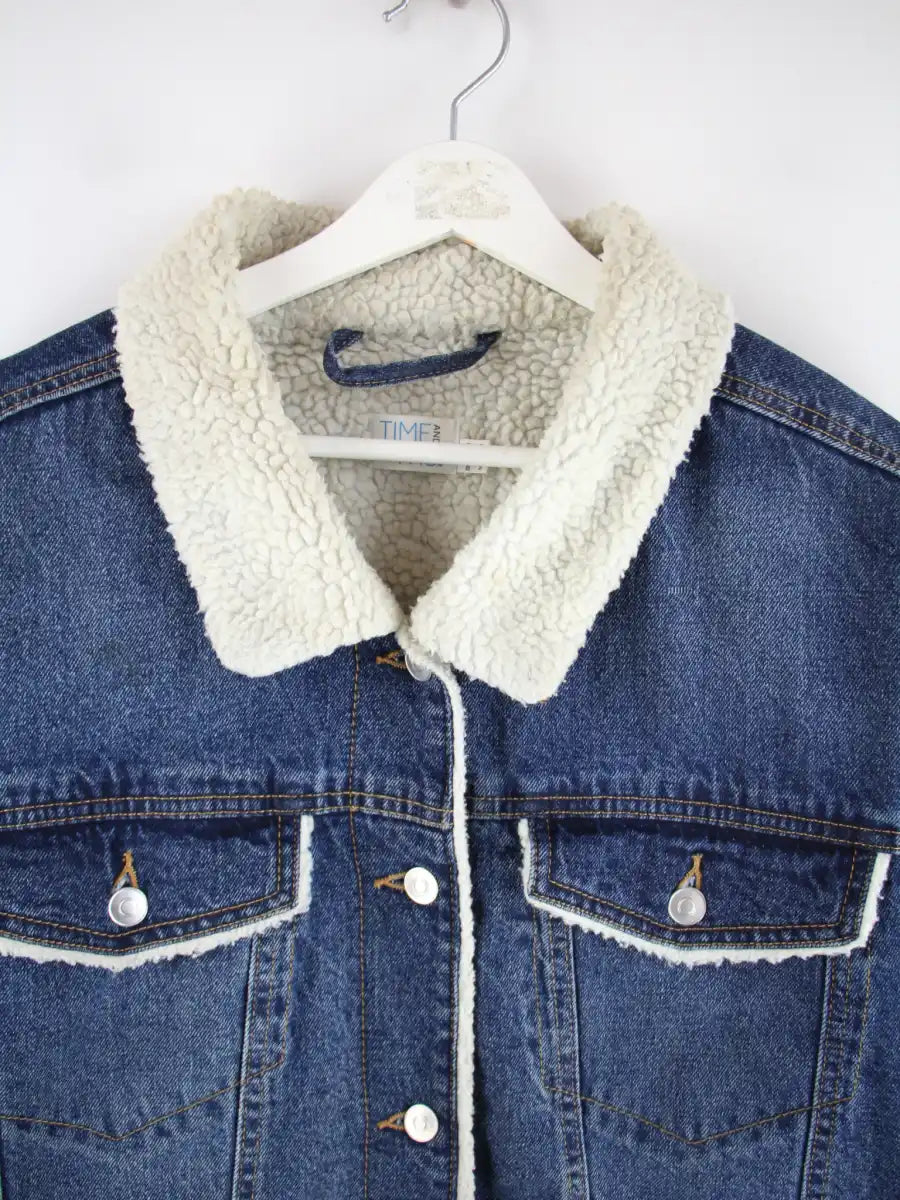 Vintage Jeansjacke Blau XXL – Detailansicht Vorderseite