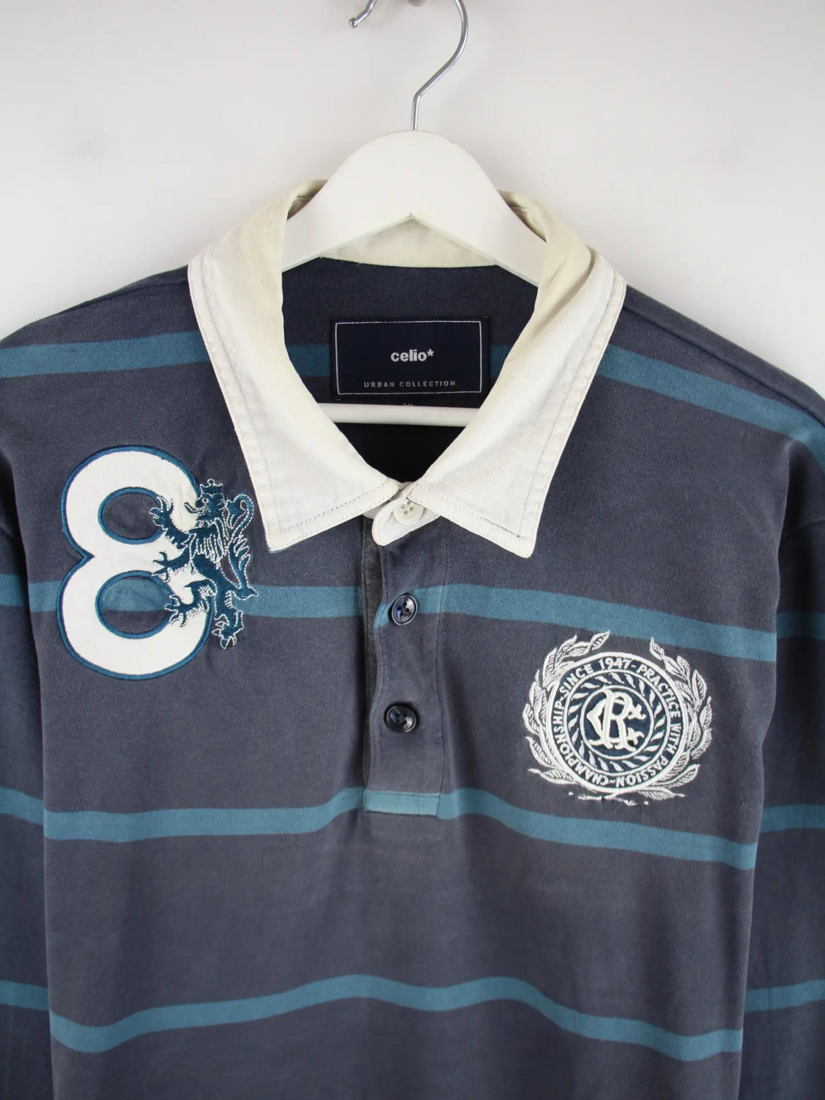 Vintage Polo Blau XL – Detailansicht Vorderseite