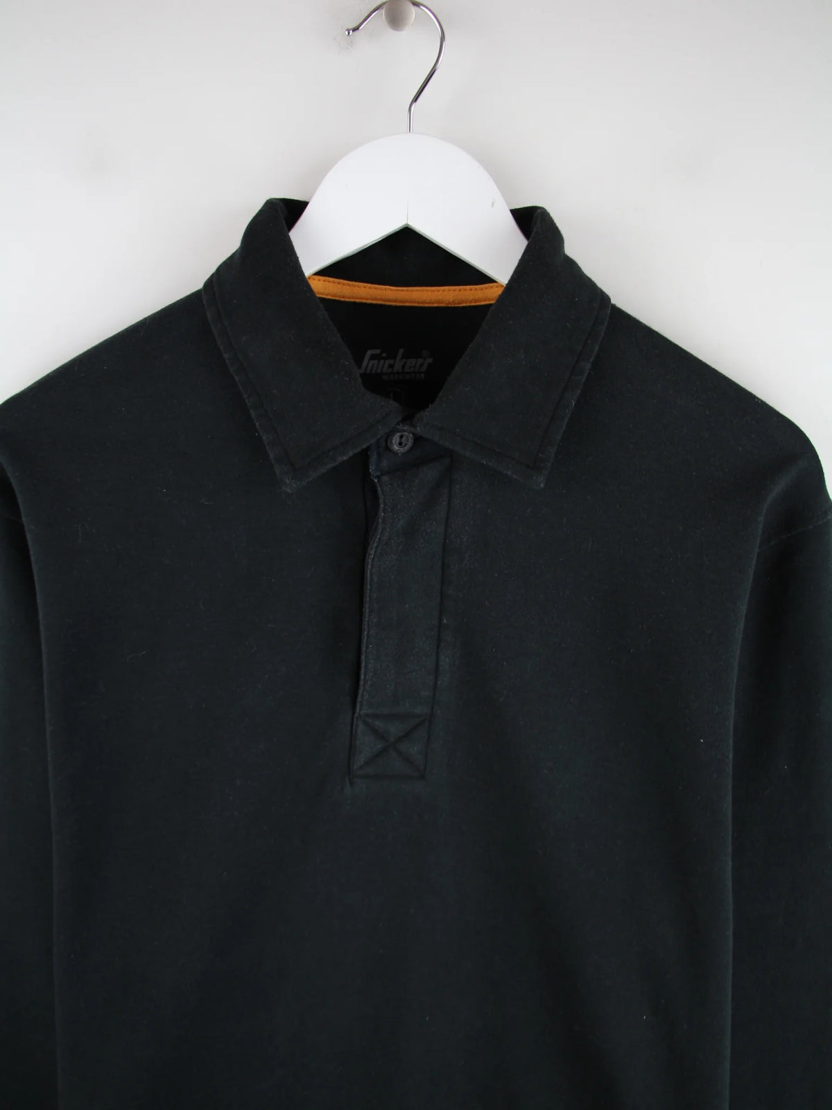 Vintage Polo Schwarz L – Detailansicht Vorderseite