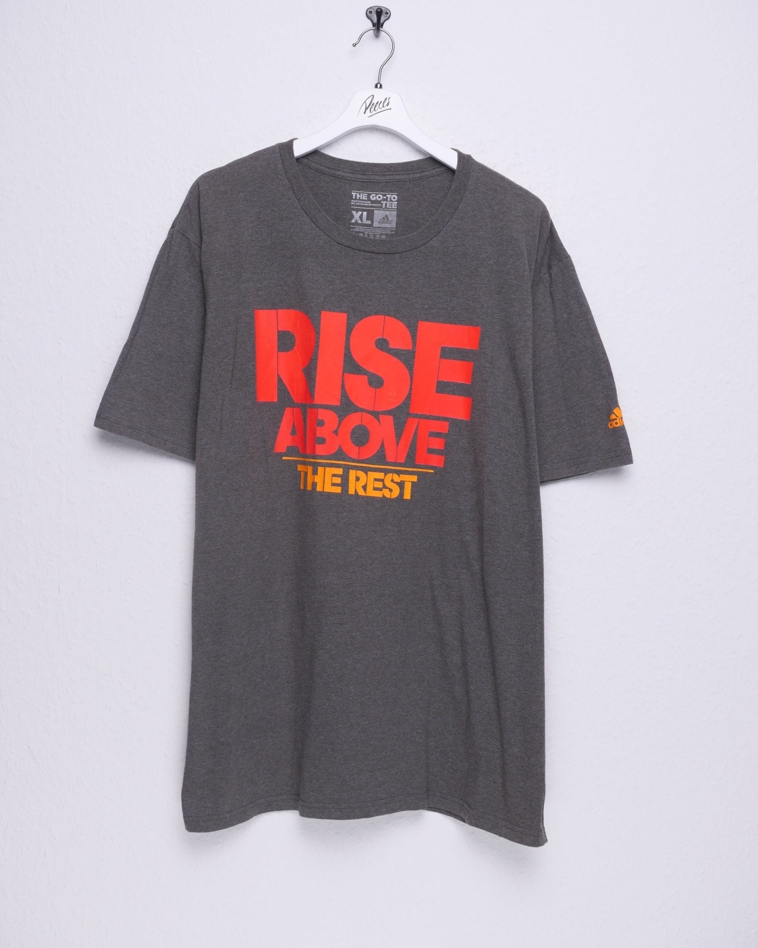 adidas Rise above the rest printed Logo Shirt - Peeces