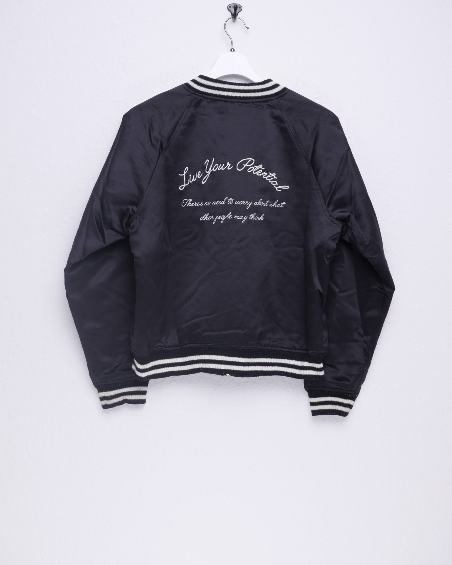 embroidered Spellout black College Bomber Jacke - Peeces
